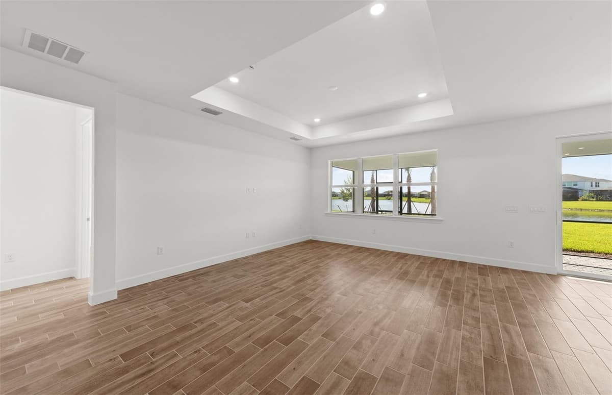 7617 FULHAM AVENUE — photo 23 of 44