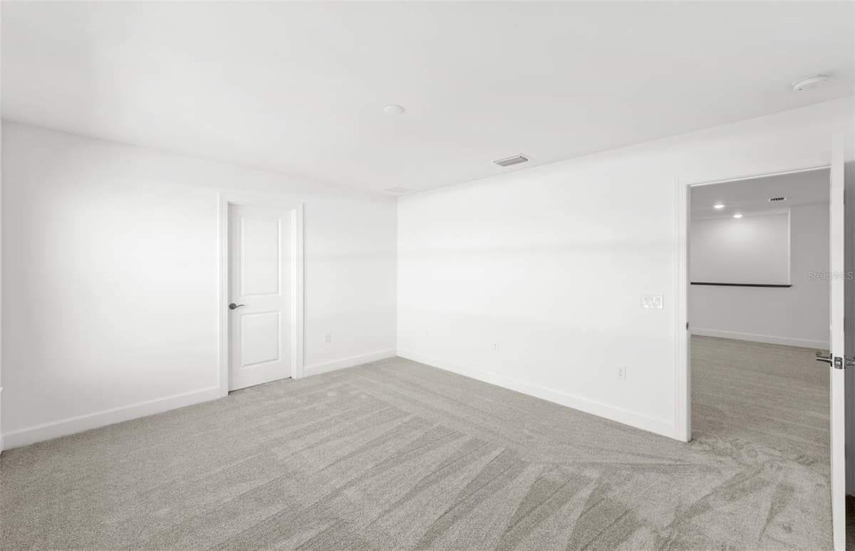 7617 FULHAM AVENUE — photo 39 of 44