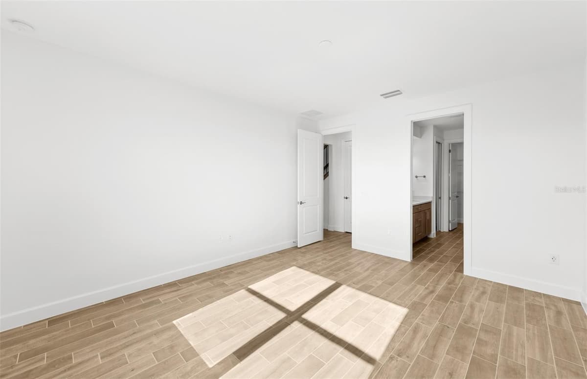 7617 FULHAM AVENUE — photo 26 of 44