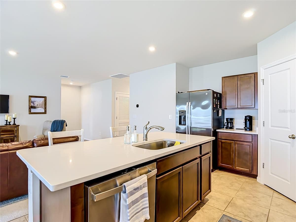 14409 WHITEWATER WAY — photo 17 of 56