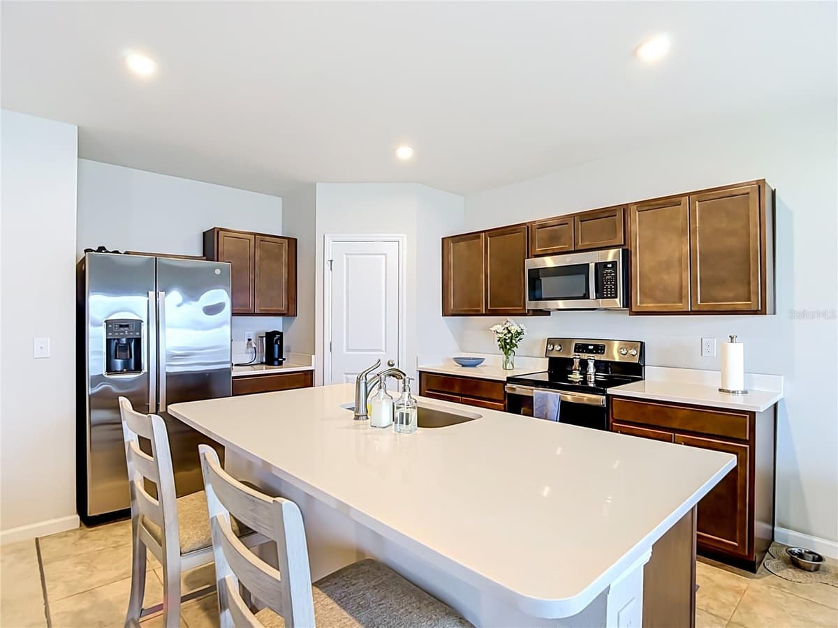 14409 WHITEWATER WAY — photo 16 of 56