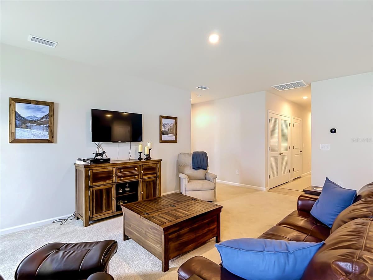 14409 WHITEWATER WAY — photo 11 of 56