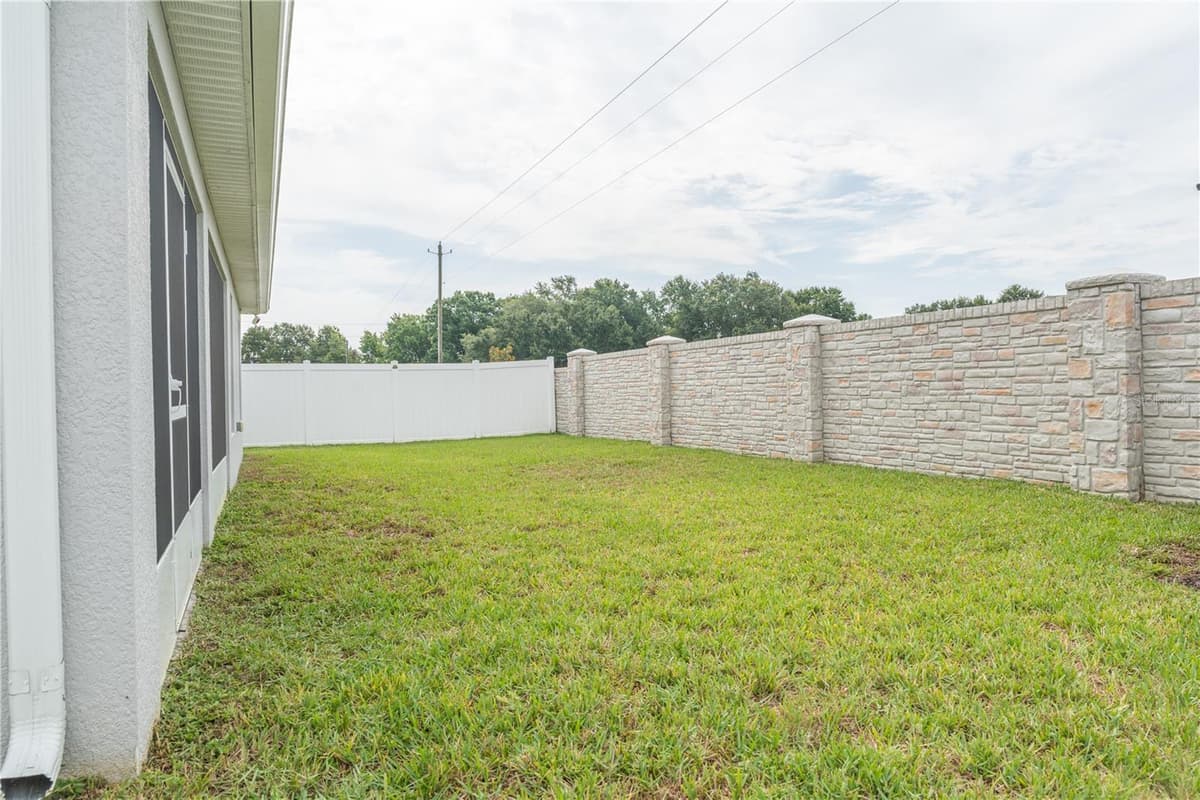 909 MONTGOMERY LANE — photo 28 of 30