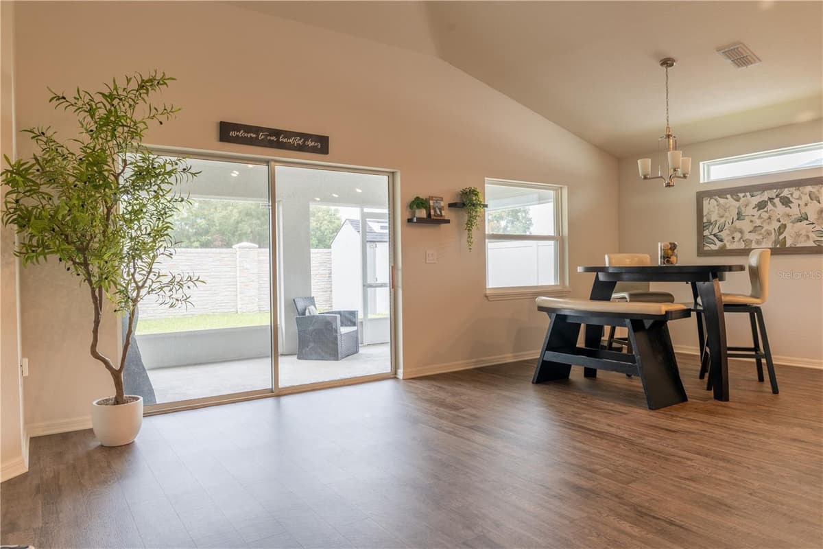 909 MONTGOMERY LANE — photo 13 of 30
