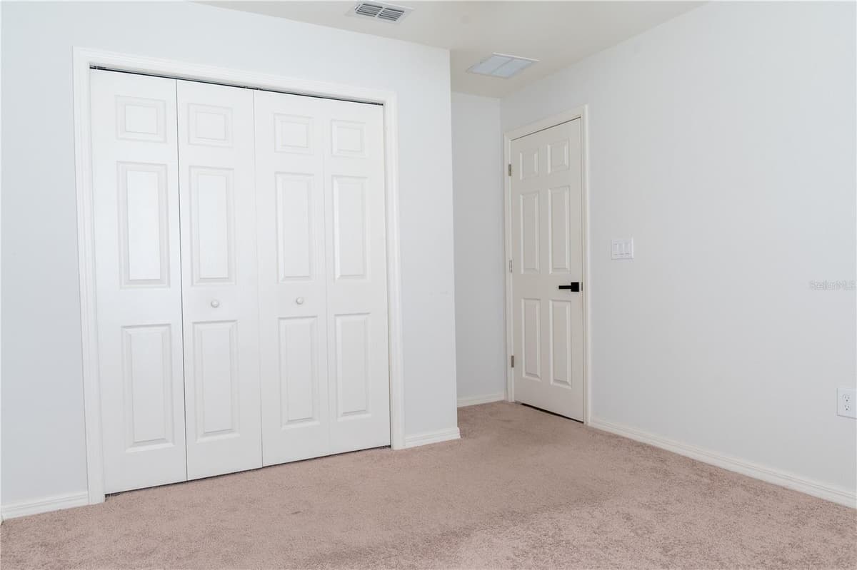 909 MONTGOMERY LANE — photo 18 of 30