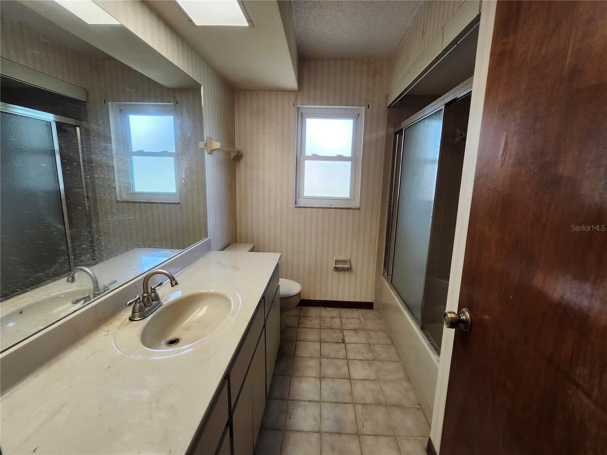 10115 HAYWARD ROAD — photo 12 of 15