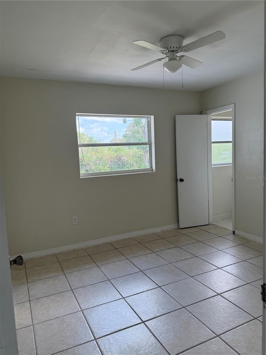 143 MARTIN STREET — photo 11 of 25