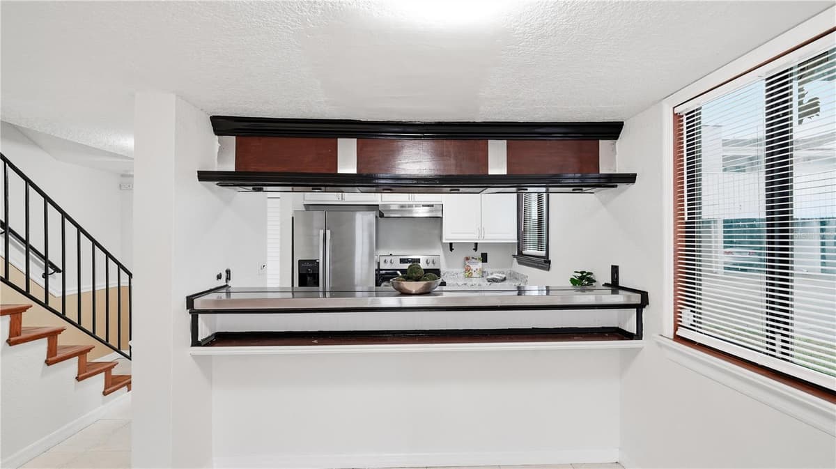 1412 OAK PLACE — photo 5 of 29