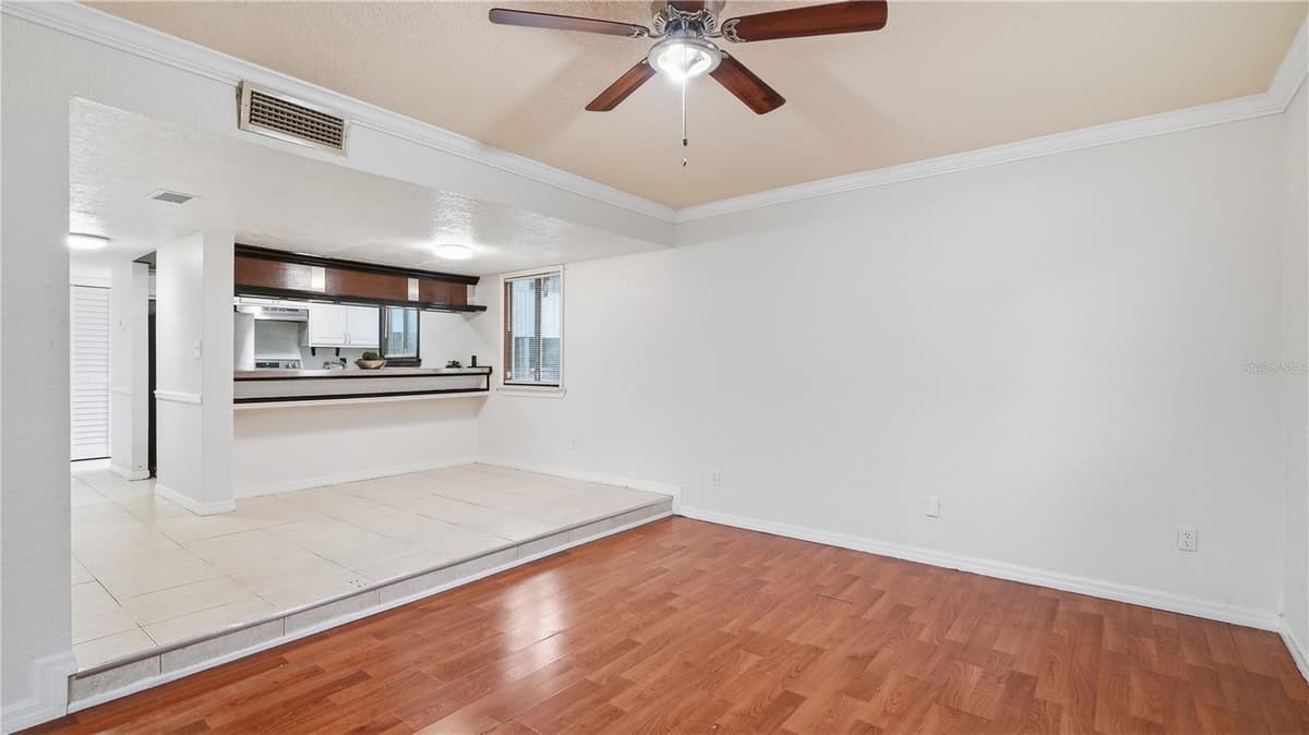 1412 OAK PLACE — photo 8 of 29