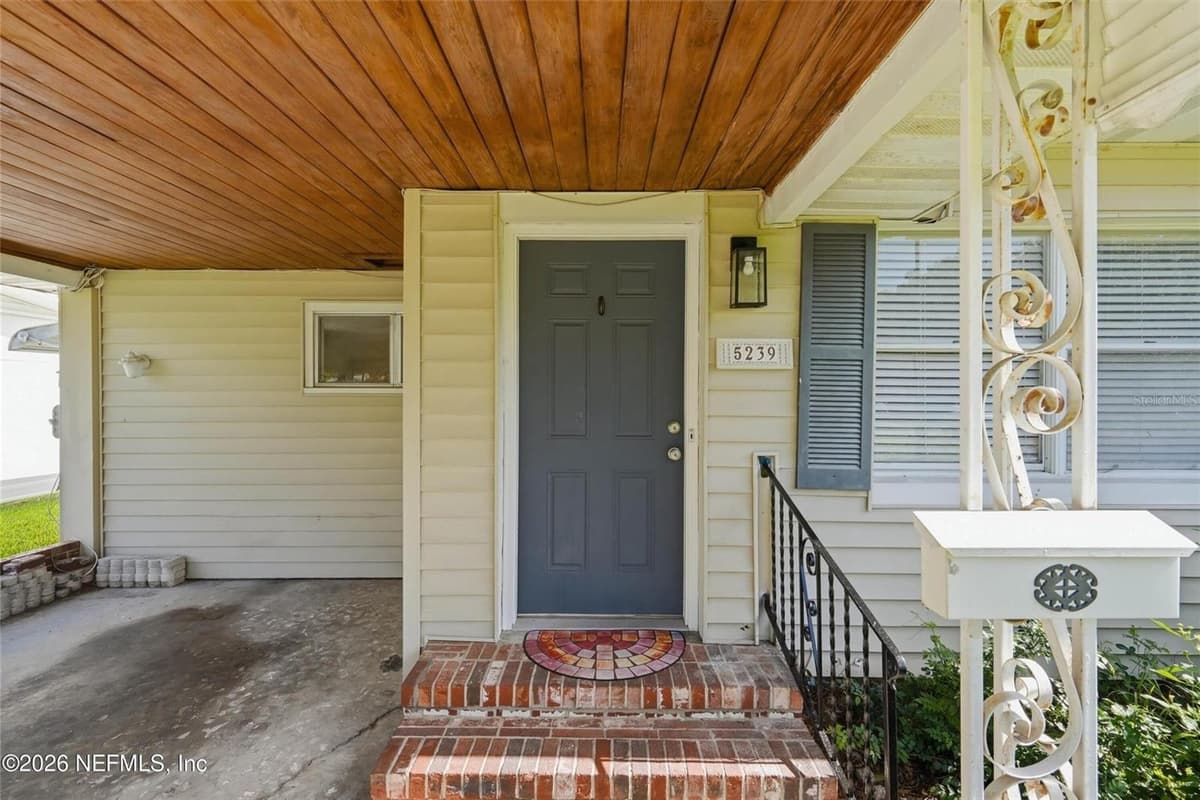 5239 GLENWOOD AVENUE — photo 5 of 37