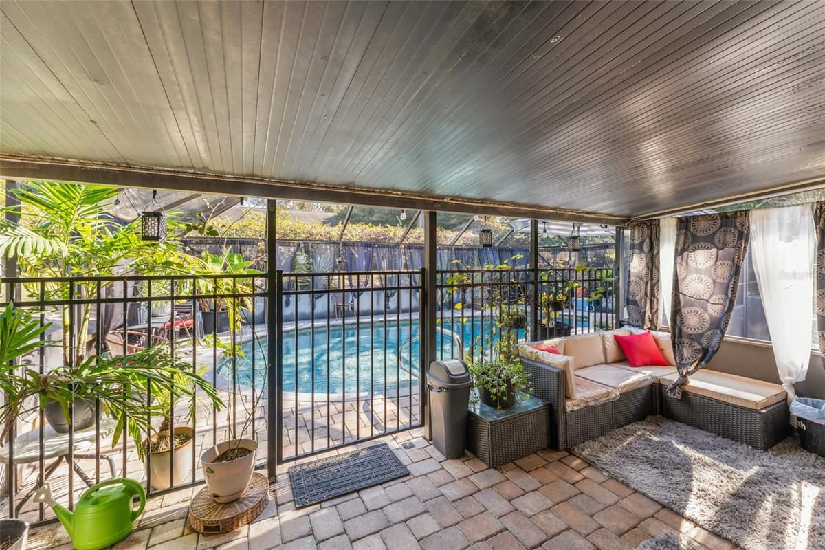 961 MILLENBECK AVENUE — photo 30 of 36