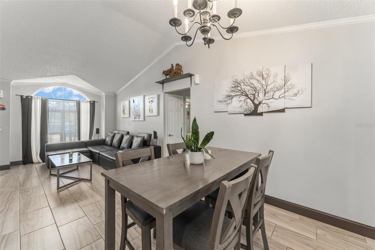 961 MILLENBECK AVENUE — photo 7 of 36