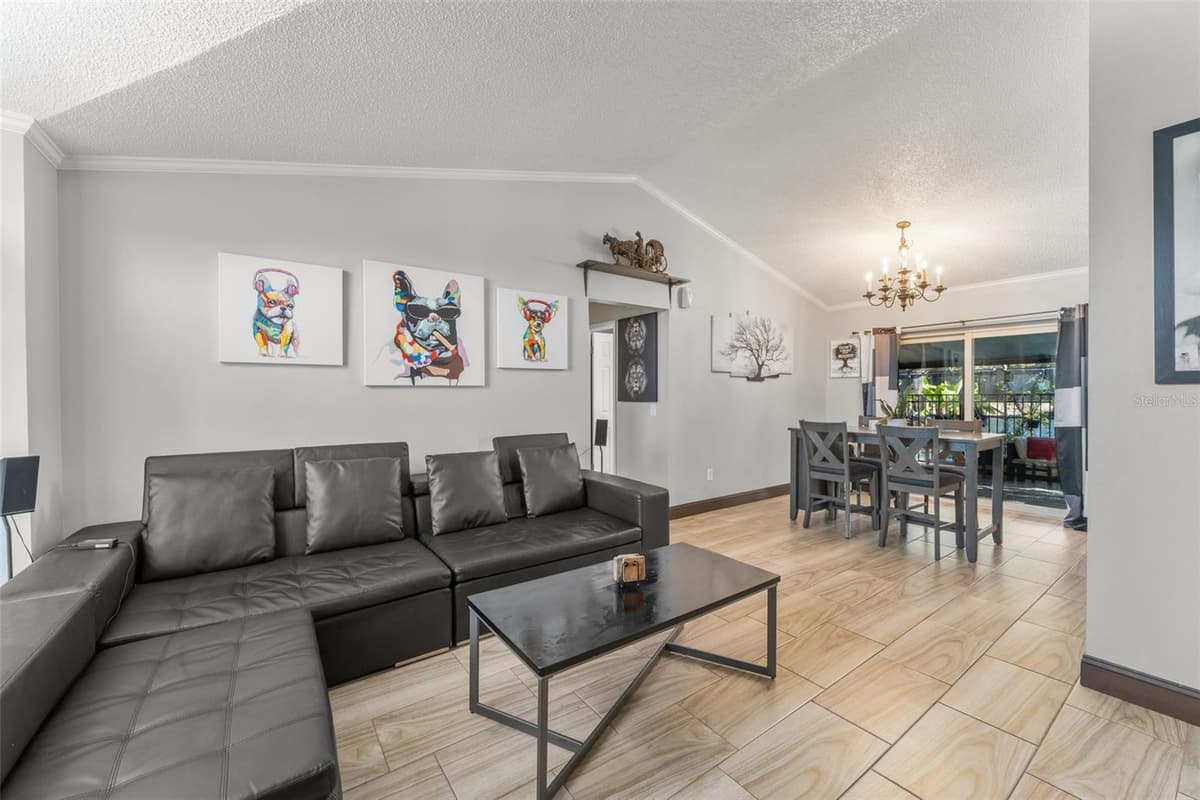 961 MILLENBECK AVENUE — photo 4 of 36