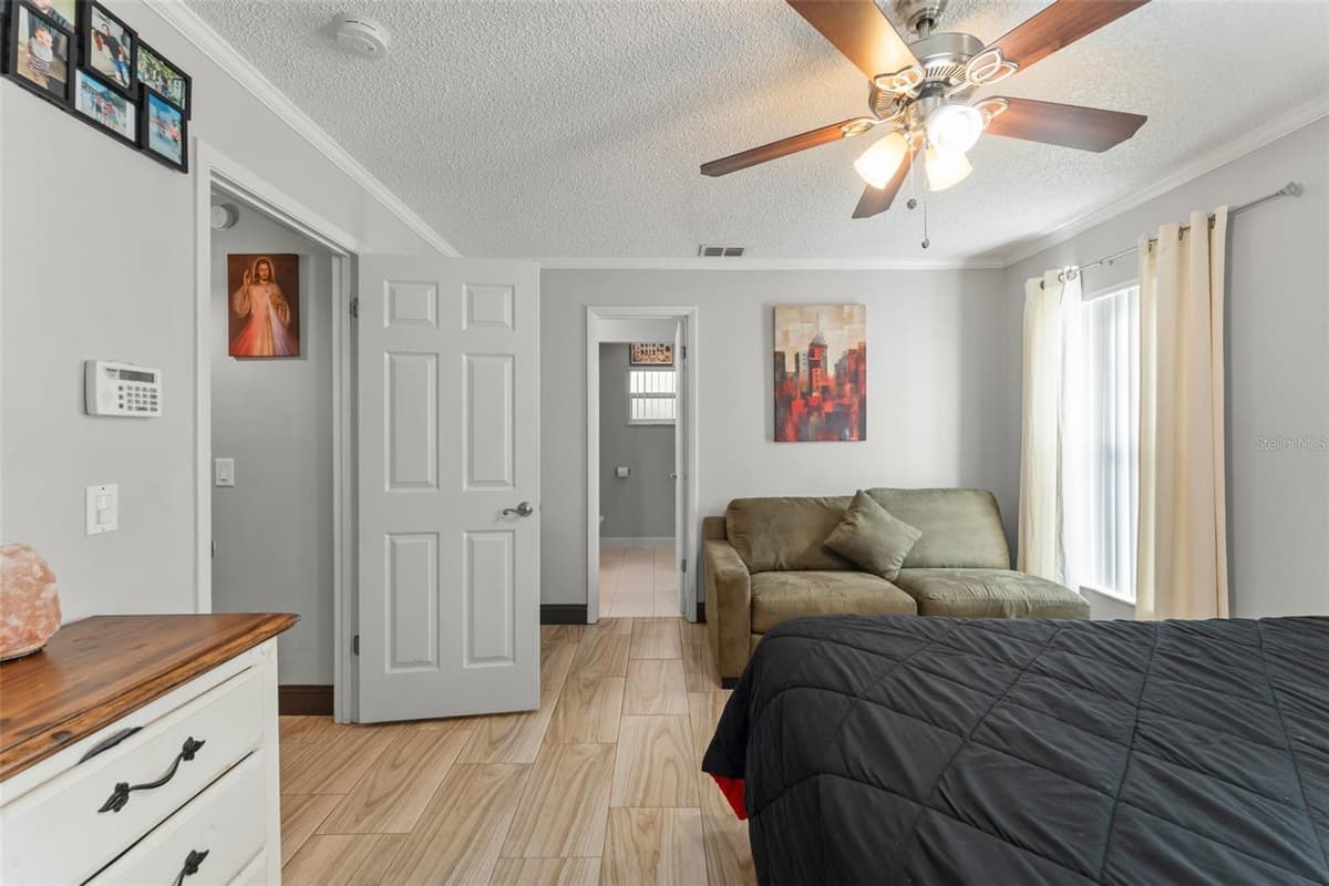 961 MILLENBECK AVENUE — photo 20 of 36