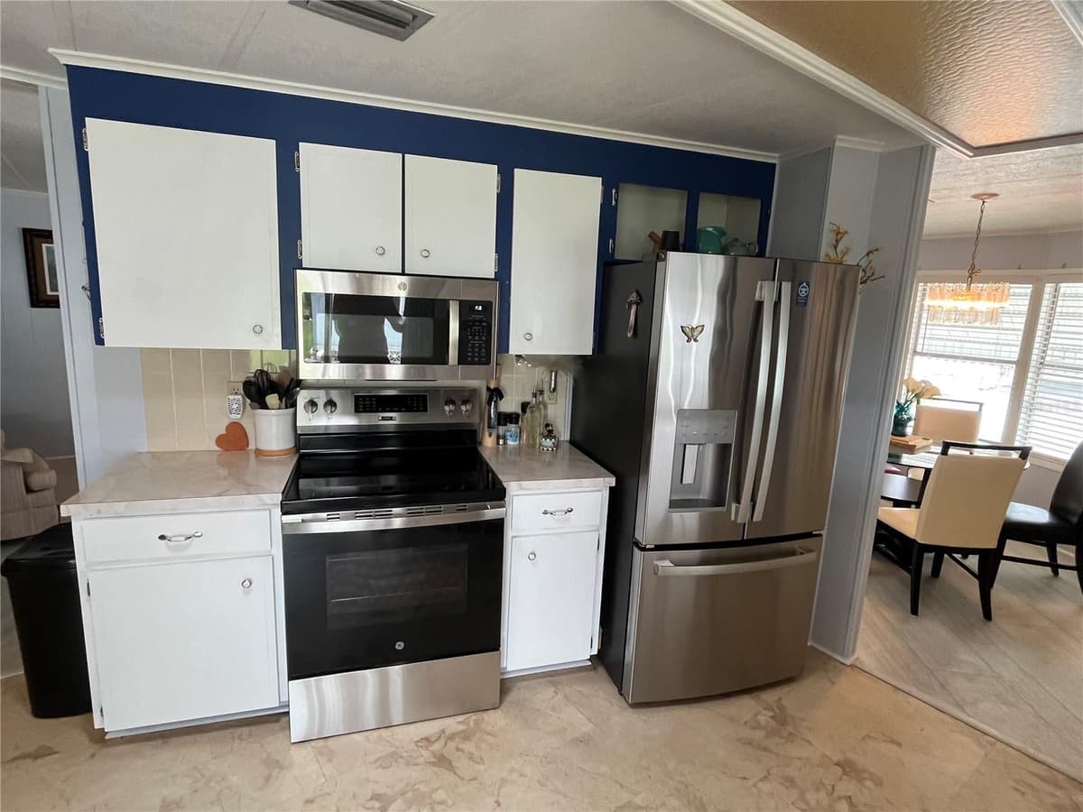 900 JOLANDA CIRCLE — photo 18 of 46