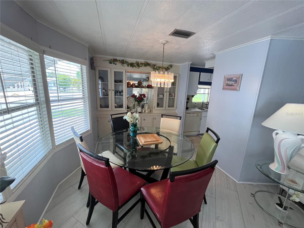 900 JOLANDA CIRCLE — photo 13 of 46