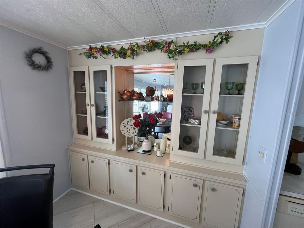 900 JOLANDA CIRCLE — photo 15 of 46