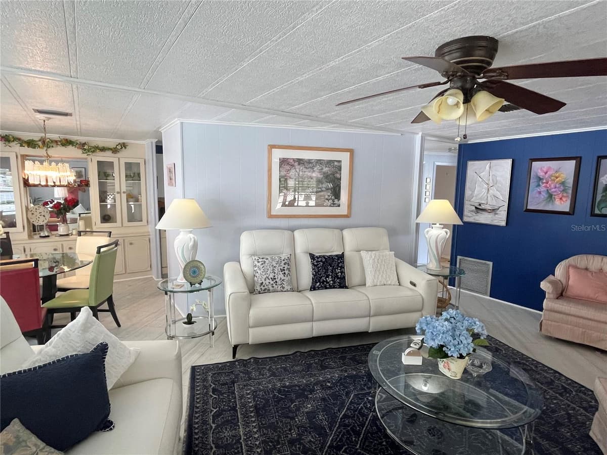 900 JOLANDA CIRCLE — photo 10 of 46