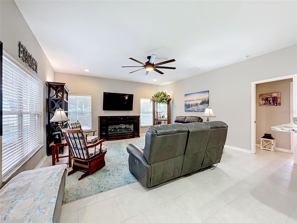 6161 BOBBY JONES COURT — photo 20 of 54