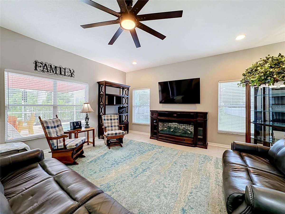 6161 BOBBY JONES COURT — photo 22 of 54