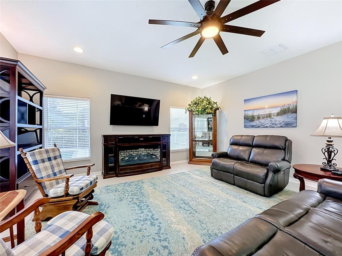 6161 BOBBY JONES COURT — photo 21 of 54