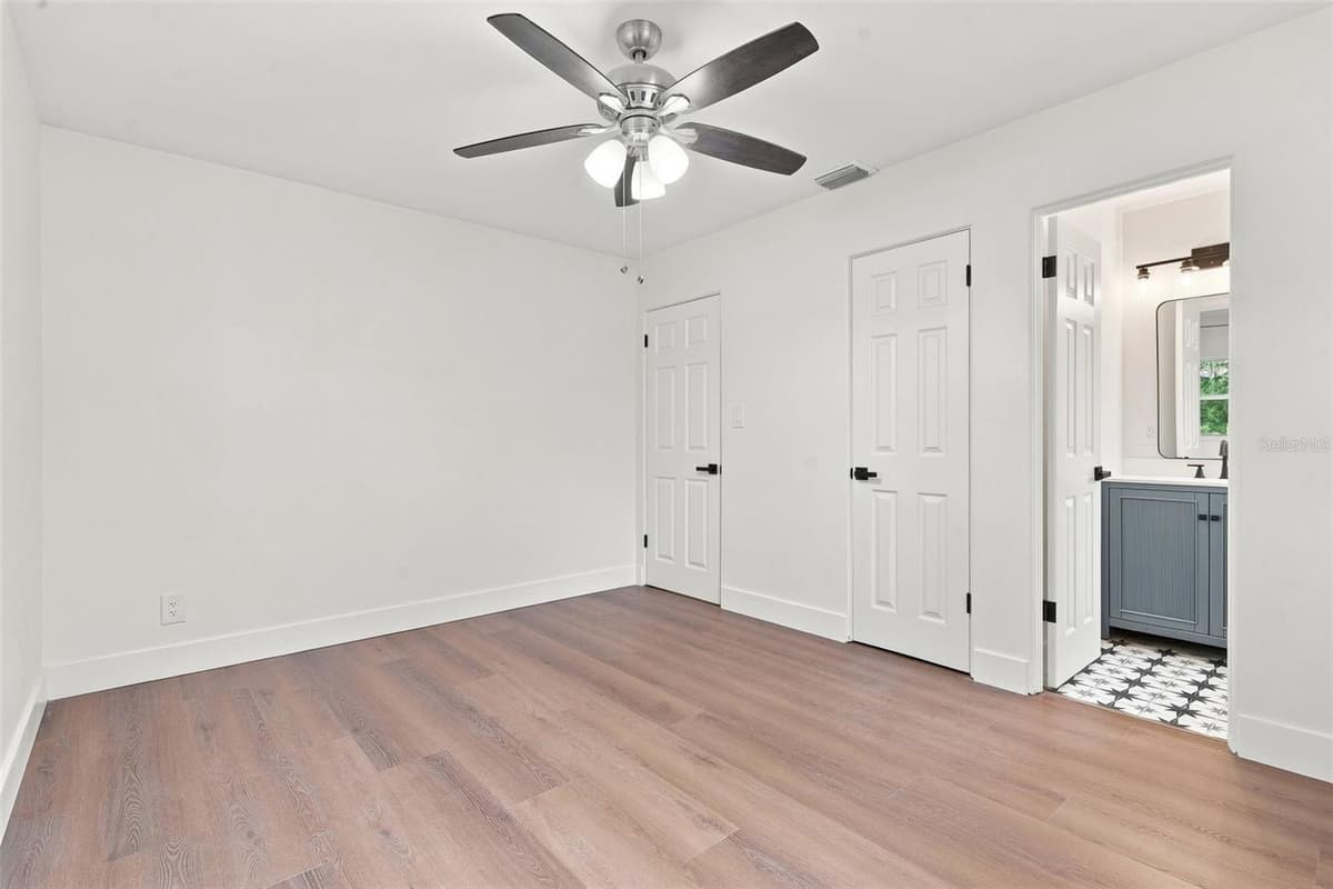 2506 DELANEY AVENUE — photo 30 of 41