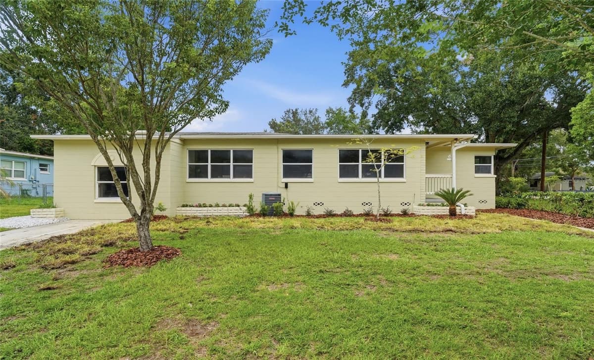 2506 DELANEY AVENUE — photo 1 of 41
