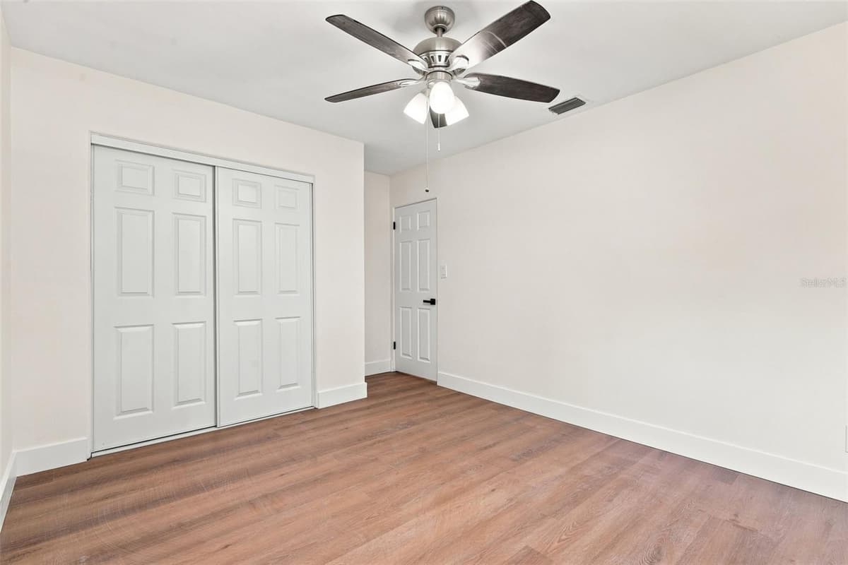 2506 DELANEY AVENUE — photo 23 of 41