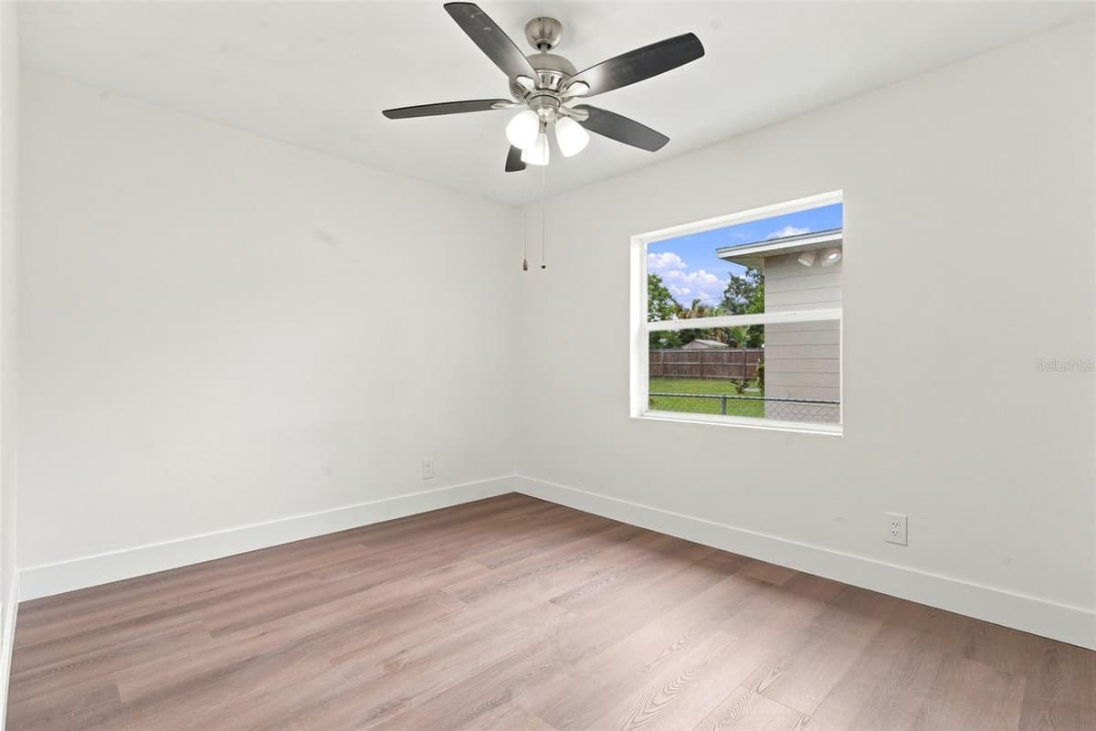 2506 DELANEY AVENUE — photo 28 of 41
