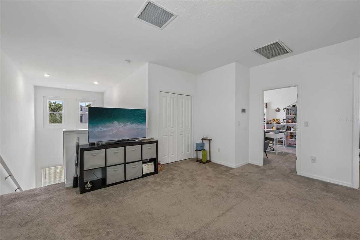 5518 LOS ROBLES COURT — photo 18 of 36