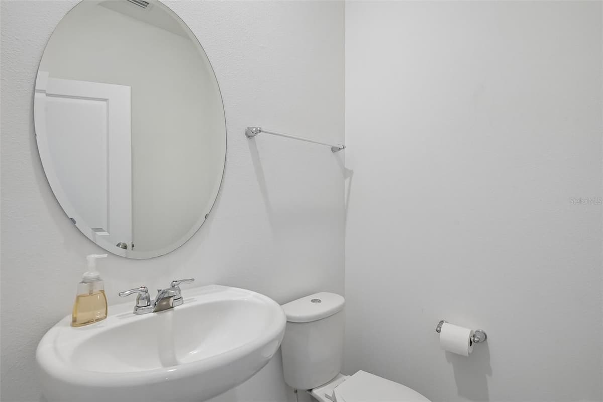 5518 LOS ROBLES COURT — photo 12 of 36