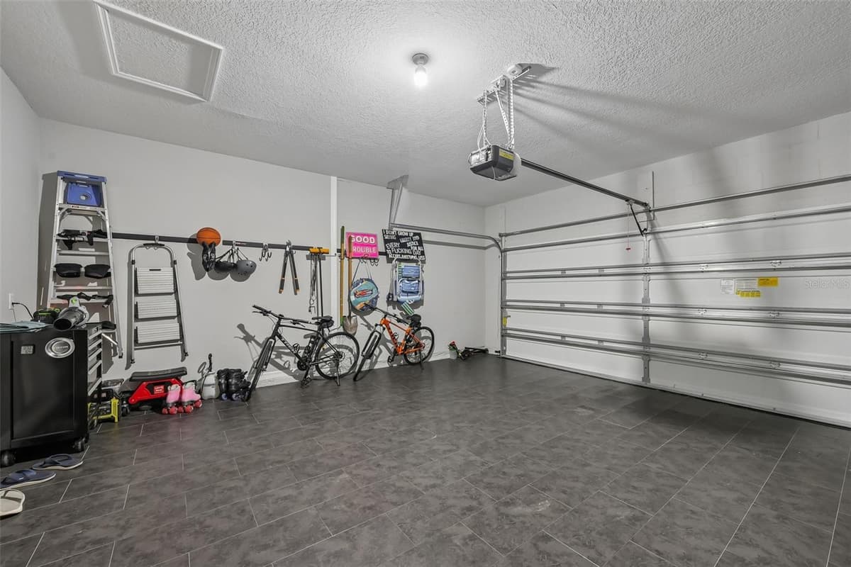 5518 LOS ROBLES COURT — photo 24 of 36