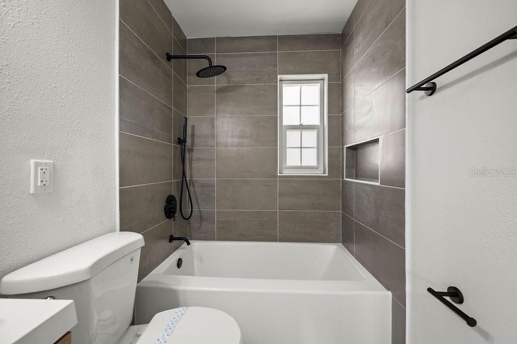 2204 SHELBY DRIVE — photo 21 of 25