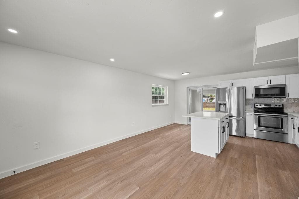 2204 SHELBY DRIVE — photo 6 of 25