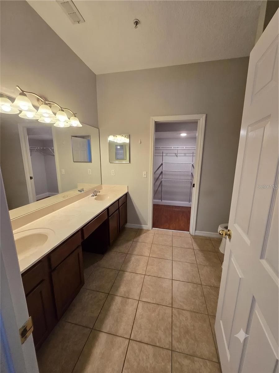 10158 RIDGEBLOOM AVENUE — photo 5 of 14