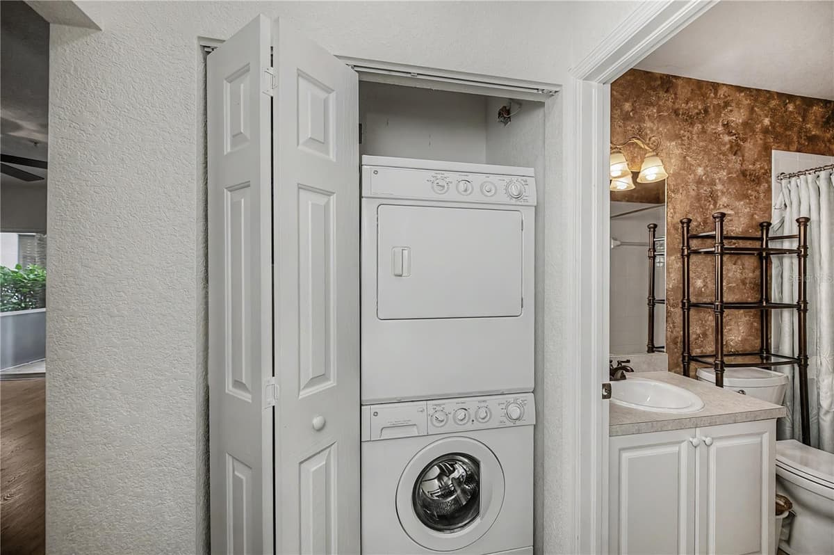 19355 WATER OAK DRIVE — photo 46 of 92