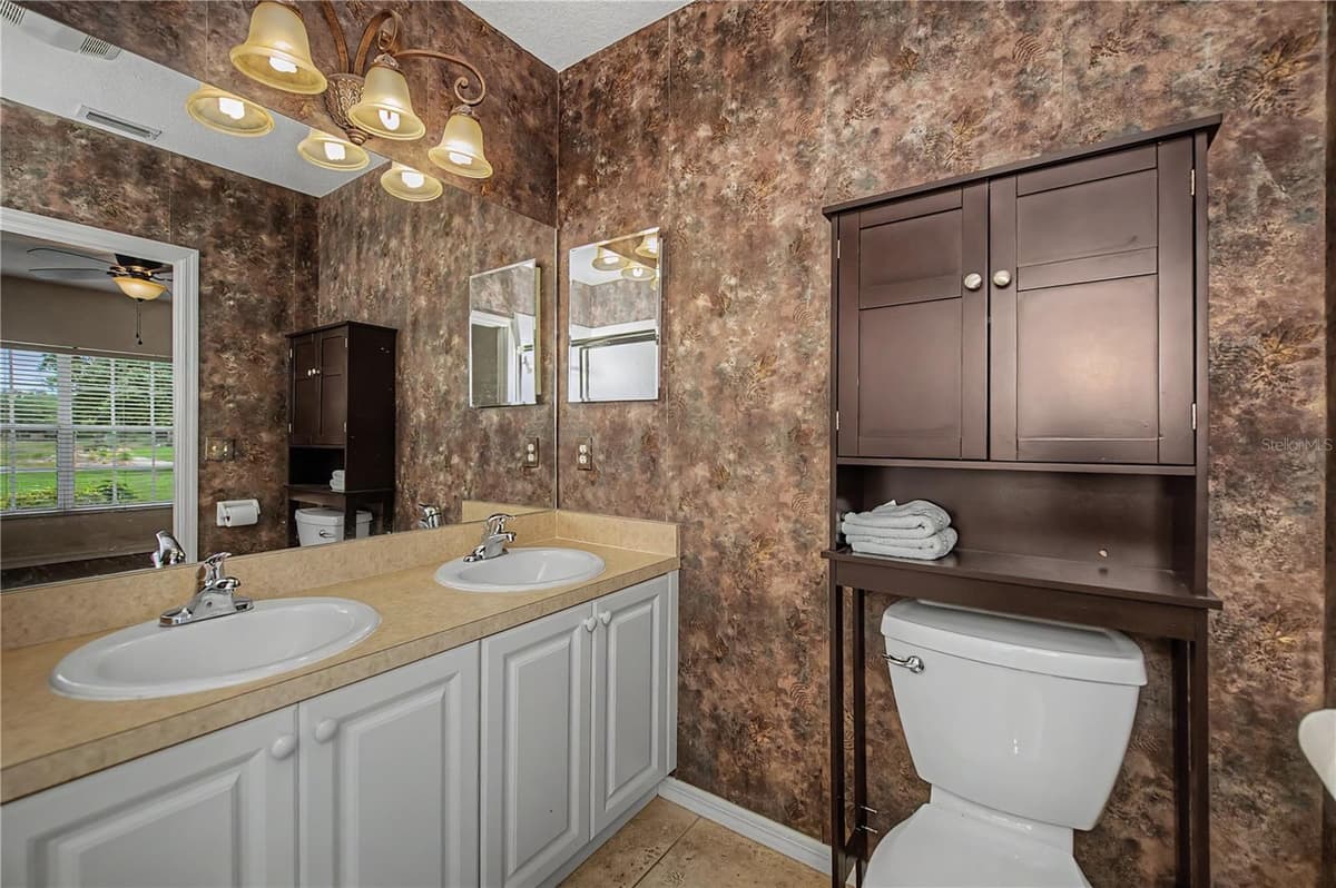 19355 WATER OAK DRIVE — photo 40 of 92