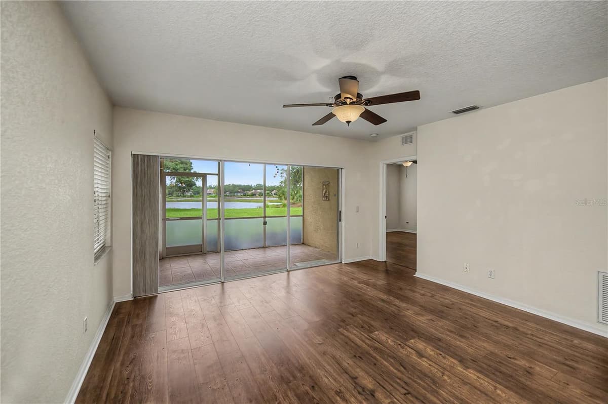 19355 WATER OAK DRIVE — photo 15 of 92