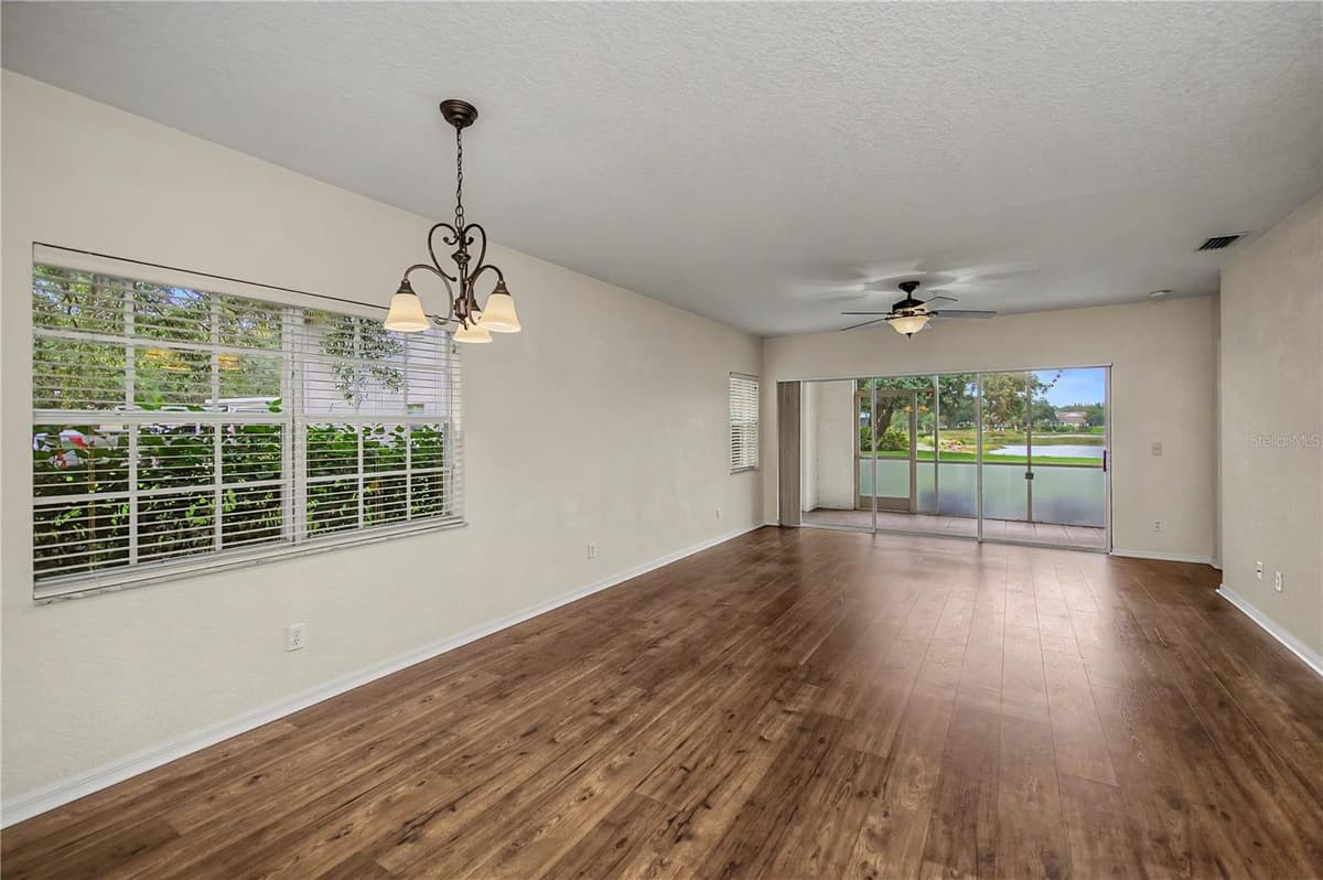 19355 WATER OAK DRIVE — photo 14 of 92
