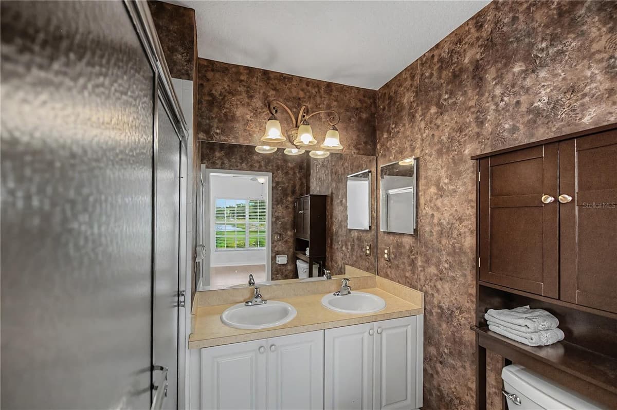 19355 WATER OAK DRIVE — photo 39 of 92
