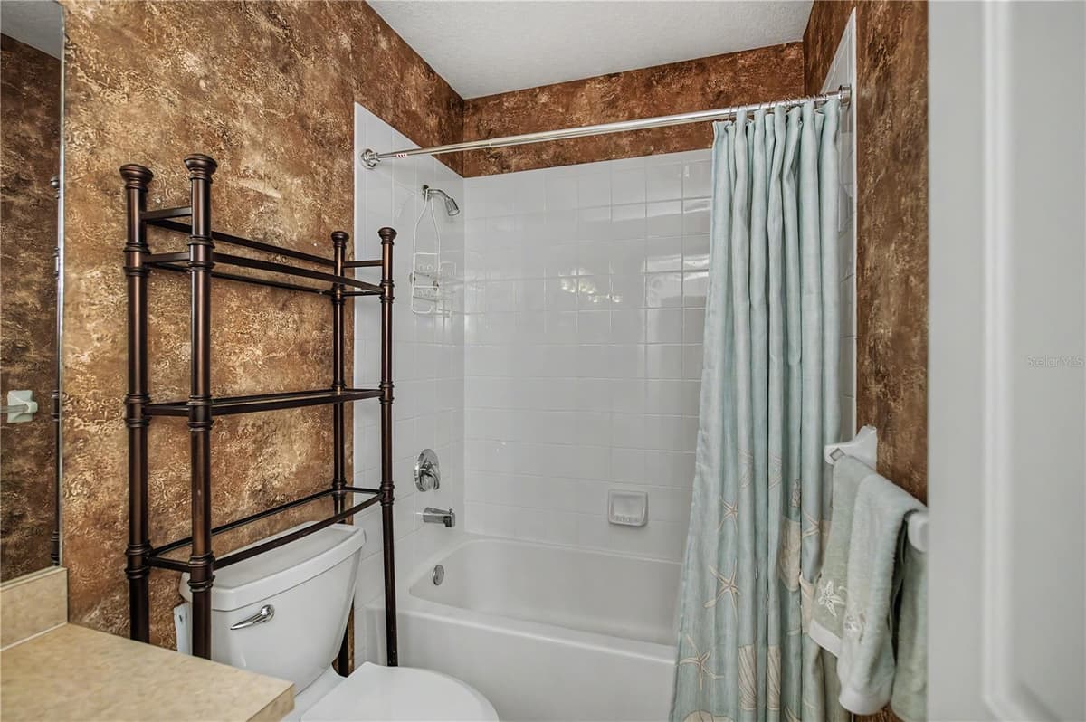 19355 WATER OAK DRIVE — photo 45 of 92