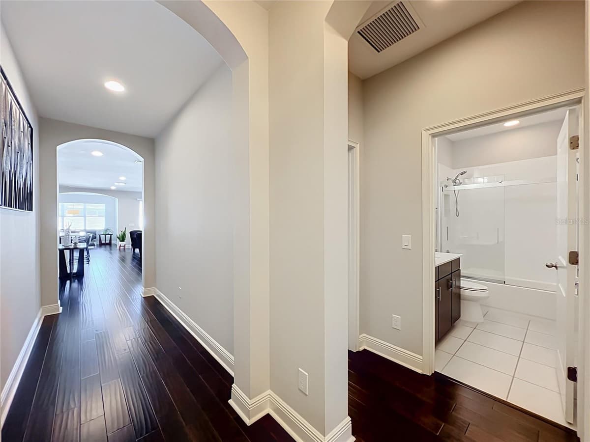 7222 STILL POND LANE — photo 8 of 32