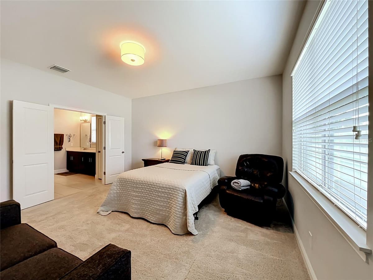 7222 STILL POND LANE — photo 4 of 32