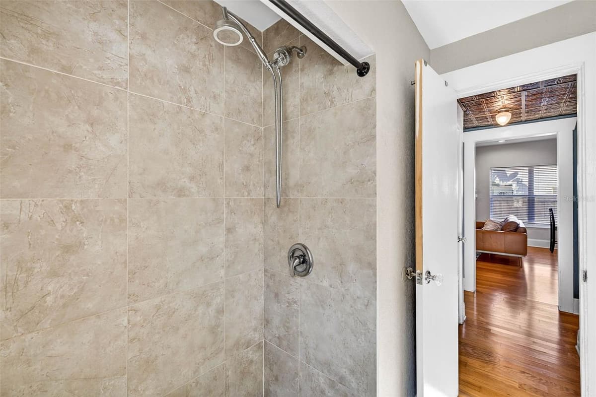 2705 POPLAR AVENUE — photo 29 of 54