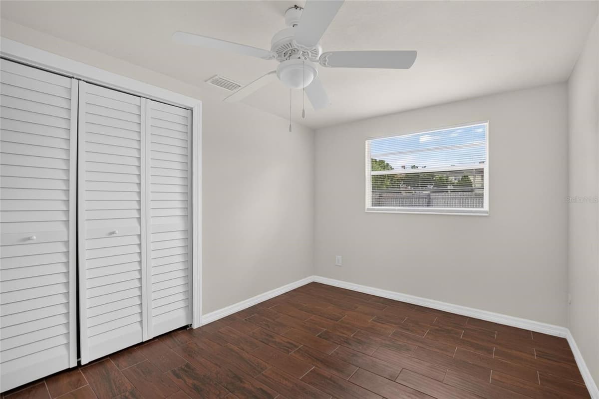 4706 87TH STREET — photo 10 of 23