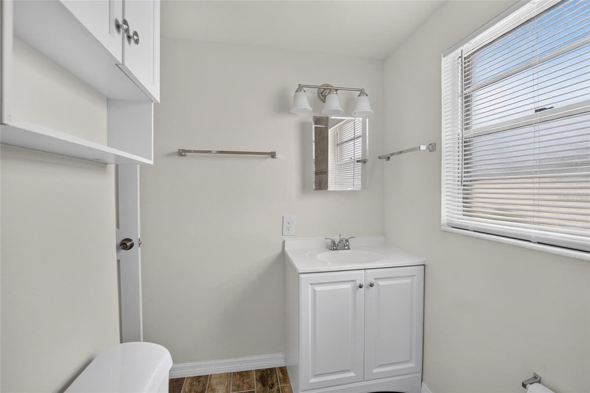 4706 87TH STREET — photo 8 of 23