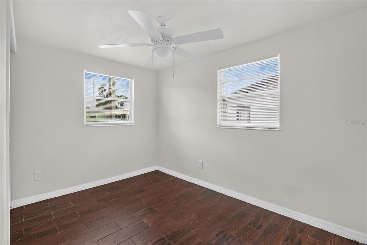 4706 87TH STREET — photo 11 of 23