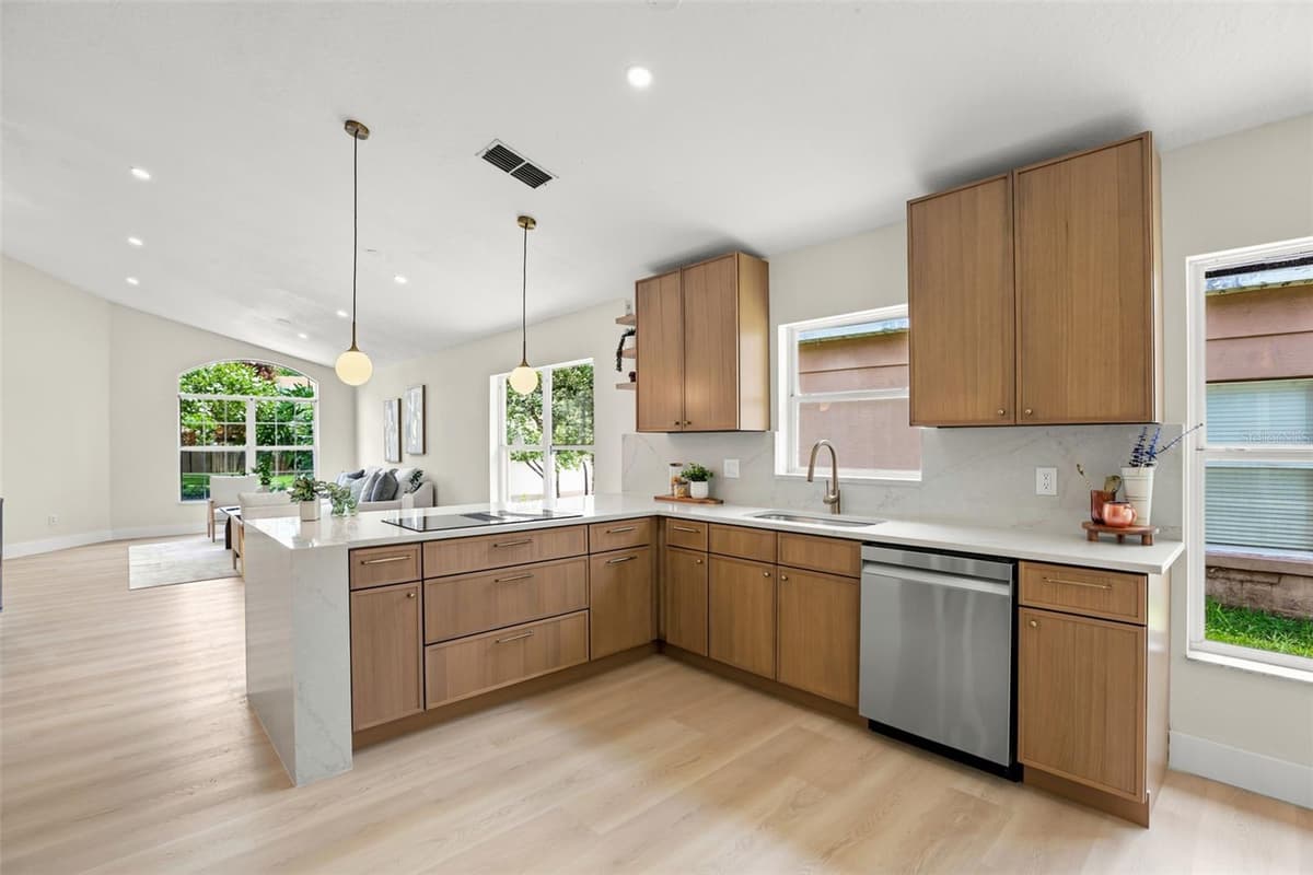 638 TALL OAKS TERRACE — photo 10 of 44