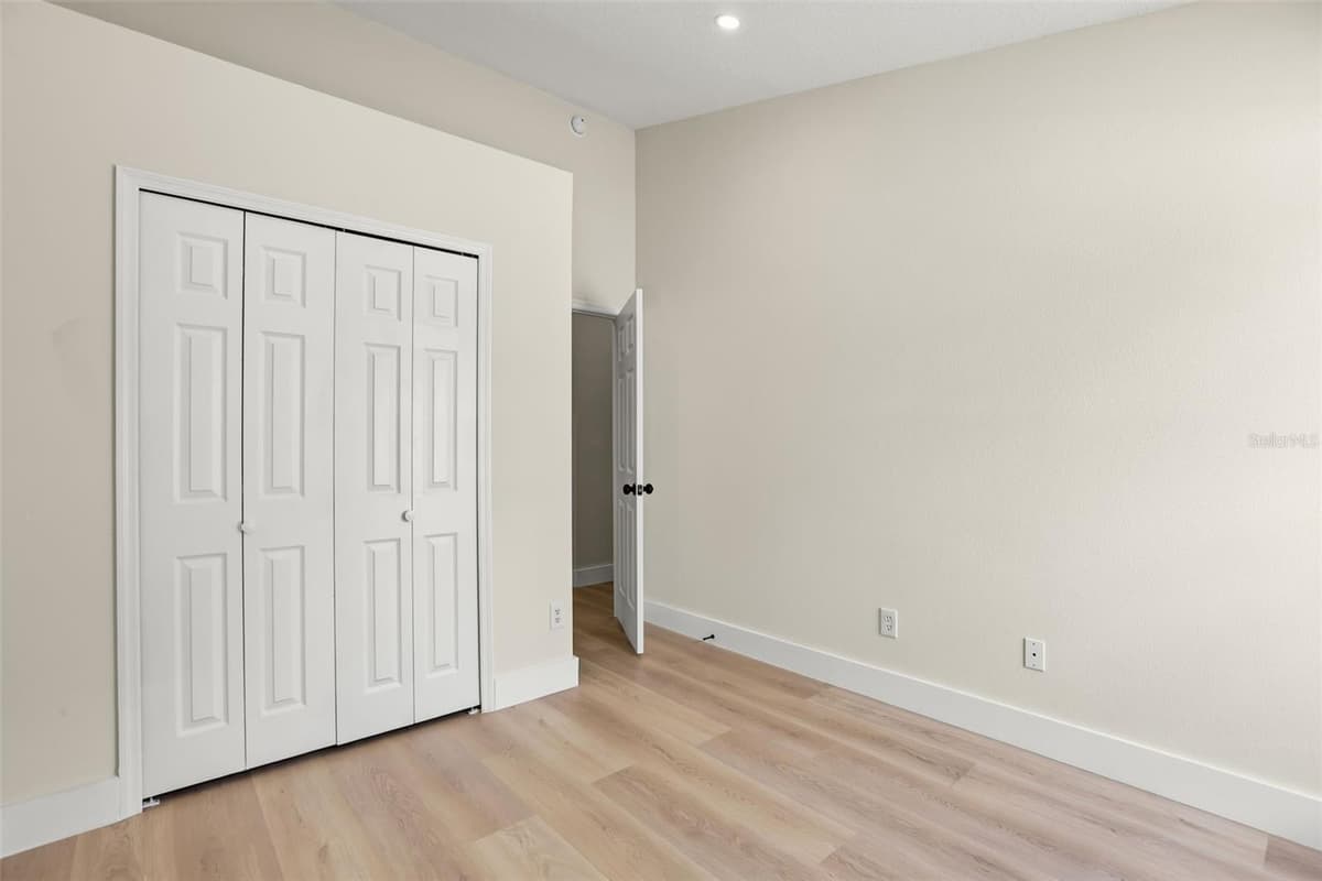 638 TALL OAKS TERRACE — photo 31 of 44