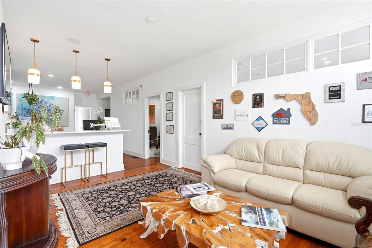 7024 CENTRAL AVENUE — photo 11 of 41